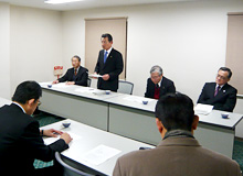 理事会・常任理事会で開会ご挨拶される森会長